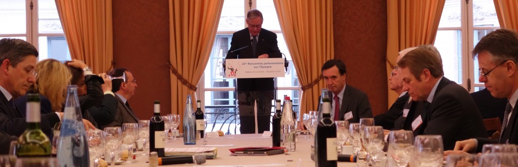 Le gouverneur de la Banque de France, Christian Noyer, s'attaque à l'épargne réglementée, dans son discours aux 23èmes rencontres parlementaires sur l'épargne. (photo © GPouzin)
